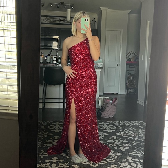 Sherri Hill #12580 in Red Size 0 - Picture 2 of 7